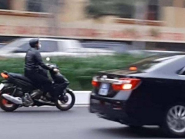 Hà Nội: Xử lý nghiêm nam thanh niên phóng xe máy vượt đoàn xe phục vụ Đại hội Đảng