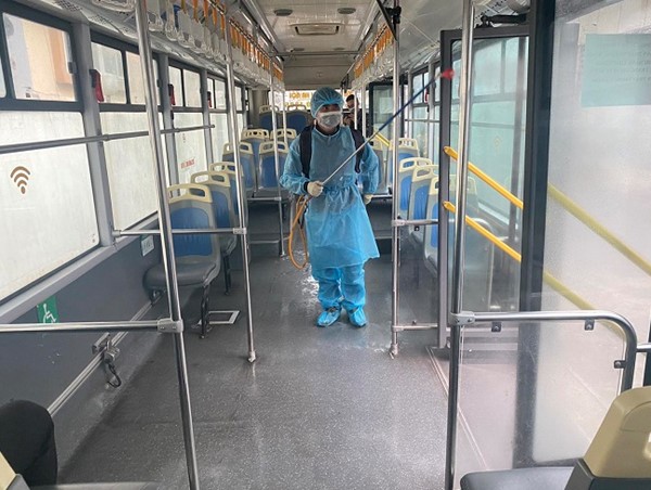 Hà Nội: Sẽ từ chối phục vụ nếu hành khách không đeo khẩu trang trên xe