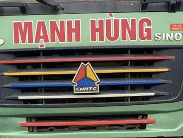 Thanh Hóa: Ô tô đâm từ phía sau khiến 2 người trên xe máy tử vong