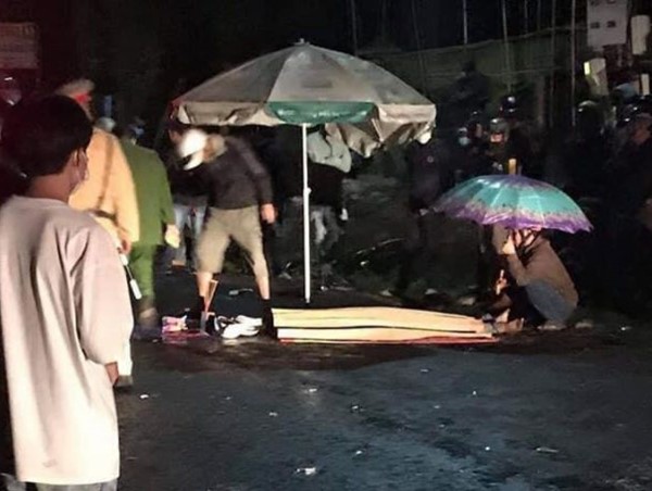 Hai xe máy đấu đầu trên tỉnh lộ 9, hai người tử vong tại chỗ