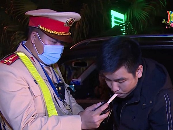 Tăng cường xử lý vi phạm nồng độ cồn dịp Tết Nguyên đán