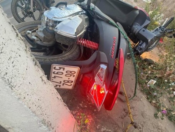 Hai cô gái gặp nạn trên đường từ Bình Thuận vào TP Hồ Chí Minh, một người tử vong tại chỗ