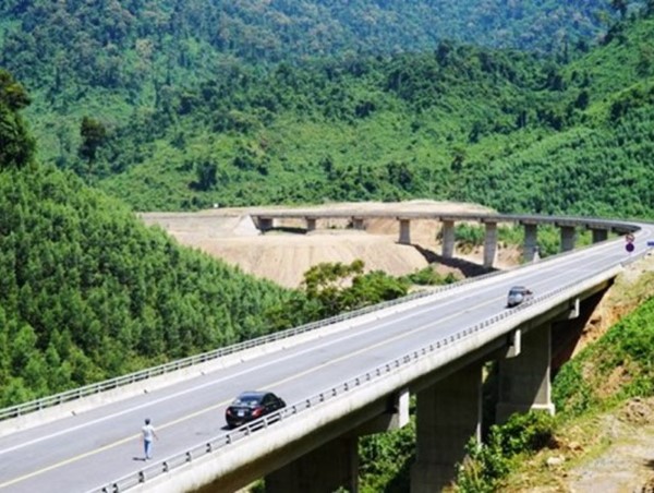 Cao tốc La Sơn - Hòa Liên khi nào thông xe?
