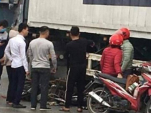 Vĩnh Phúc: 1 người tử vong vì xe container mất phanh dưới trời mưa