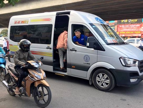 Hà Nội: Yêu cầu báo cáo tình trạng nhà xe bỏ bến “chạy dù”