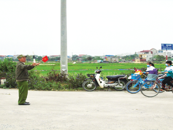 “Cảnh sát giao thông” tuổi 62
