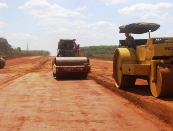 Vì sao cao tốc Vĩnh Hảo – Phan Thiết và Phan Thiết – Dầu Giây có nguy cơ chậm tiến độ?