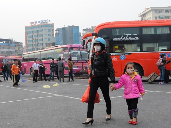 Thị trường vận tải khách: Khó chồng khó