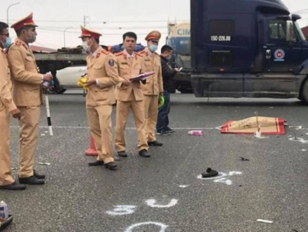 Tai nạn giao thông mới nhất hôm nay 9/3: Va chạm với xe bồn, một phụ nữ tử vong tại chỗ