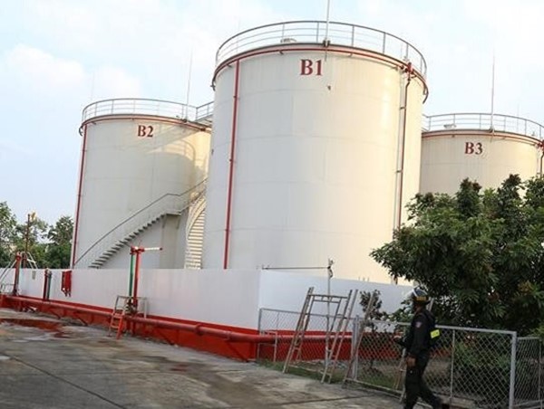 Bắt vợ chồng giám đốc doanh nghiệp liên quan đường dây buôn lậu, sản xuất xăng giả