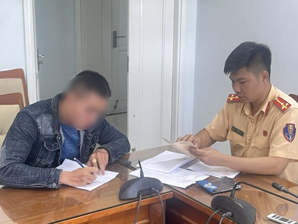 Nhanh chóng truy tìm và xử lý tài xế điều khiển xe khách lạng lách trên đường phố Đà Nẵng