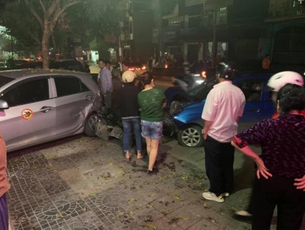 Đang đi bộ, người phụ nữ bị ô tô đâm tử vong