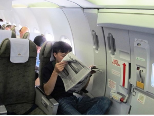 Mở cửa thoát hiểm để... đi vệ sinh, nam hành khách nhận cái kết đắng