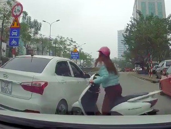 Khi ô tô cũng thích… luồn lách!