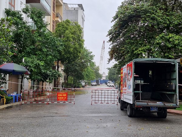 Công an Hải Phòng vào cuộc điều tra 2 người nhập cảnh trái phép mắc Covid-19