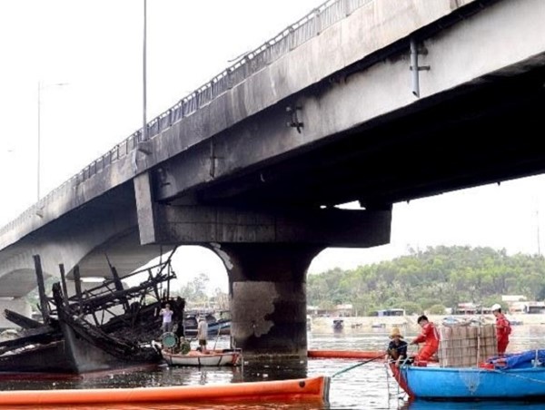 Cầu cháy tạo điểm đen giao thông ở Quảng Ngãi sẽ được sửa chữa như thế nào?