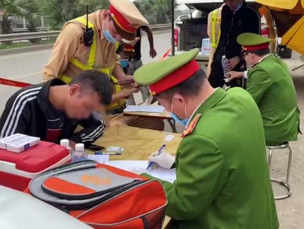 Xử phạt gần 13.500 trường hợp vi phạm nồng độ cồn sau 3 tuần ra quân