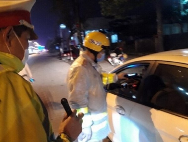 Vi phạm tốc độ và nồng độ cồn, tài xế bị phạt 39 triệu đồng