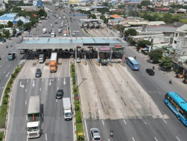 Khẩn trương thu phí không dừng tại trạm thu phí đường Nguyễn Văn Linh