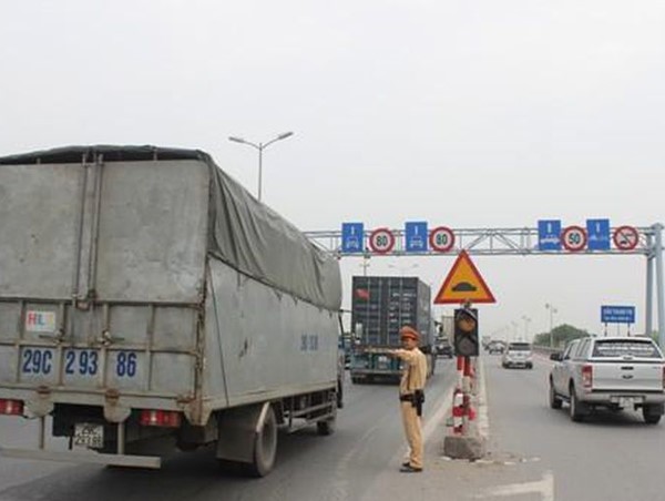 Hà Nội: Giảm 8/18 điểm đen về tai nạn giao thông