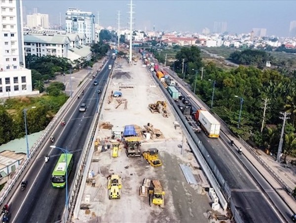 TP Hồ Chí Minh: Kiến nghị ưu tiên đầu tư cấp bách nhiều dự án giao thông trọng điểm