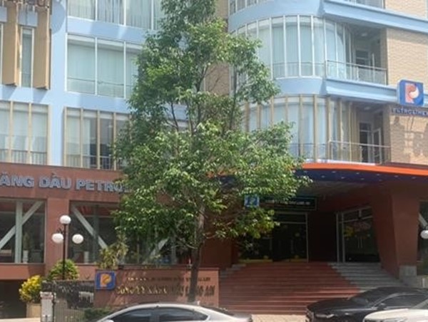 Vụ án “Buôn lậu, sản xuất 200 triệu lít xăng giả”: Bắt Giám đốc Công ty Petrolimex Long An