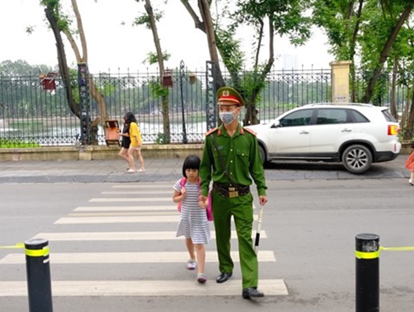 Xây dựng mô hình “Cổng trường an toàn - văn minh” tại trường Tiểu học và THCS Nghĩa Tân