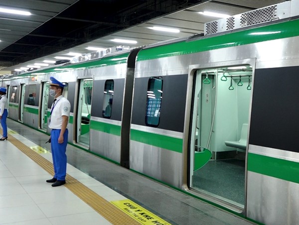 Đưa vào vận hành thương mại đường sắt Cát Linh - Hà Đông: Không thể cứ hứa mãi