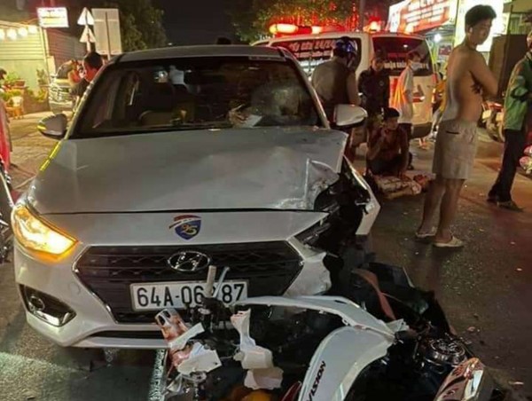 Vén màn bí ẩn vụ nam thanh niên tử vong sau khi lao xe máy trực diện vào ô tô