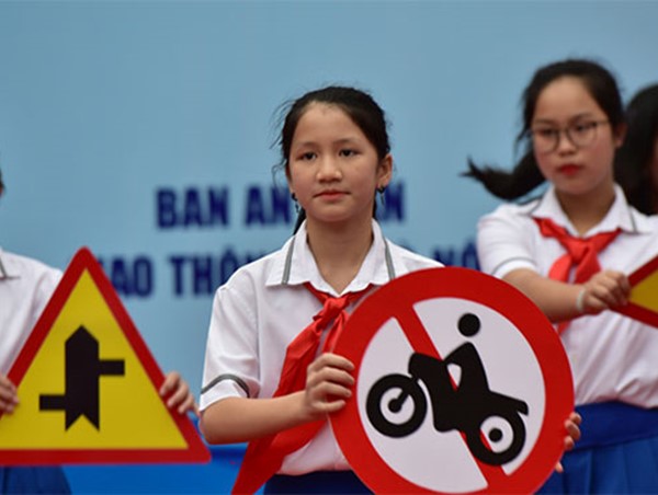 [Thói hư - tật xấu trong văn hóa giao thông Hà Nội] Bài cuối: “Triệu viên gạch ý thức, xây một bức tường thành”