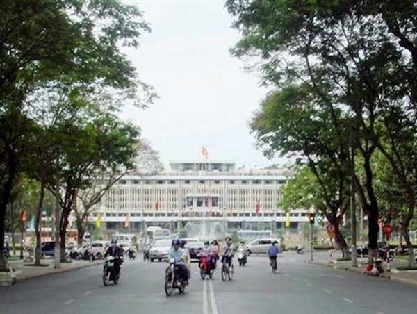 TP Hồ Chí Minh: Cấm xe một số tuyến đường trong sáng 30/4