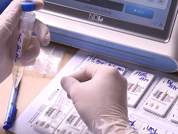 Xét nghiệm tìm chất ma túy đối với các lái xe tại bến Mỹ Đình