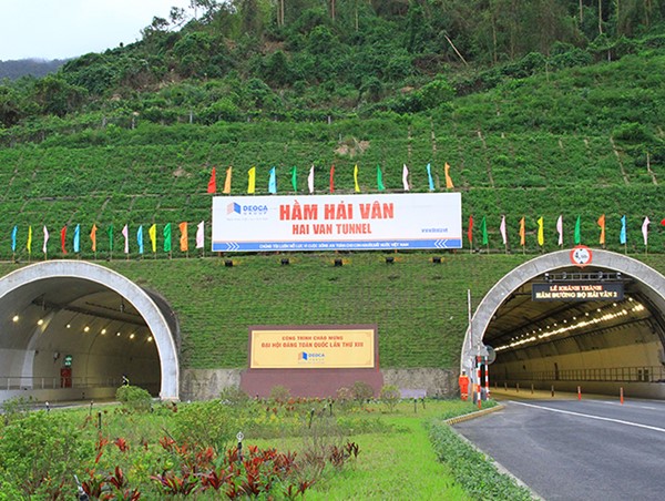 Giá vé qua hầm Hải Vân tăng vọt