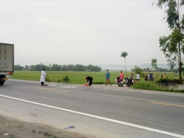 Truy tìm tài xế tông cụ ông 90 tuổi tử vong