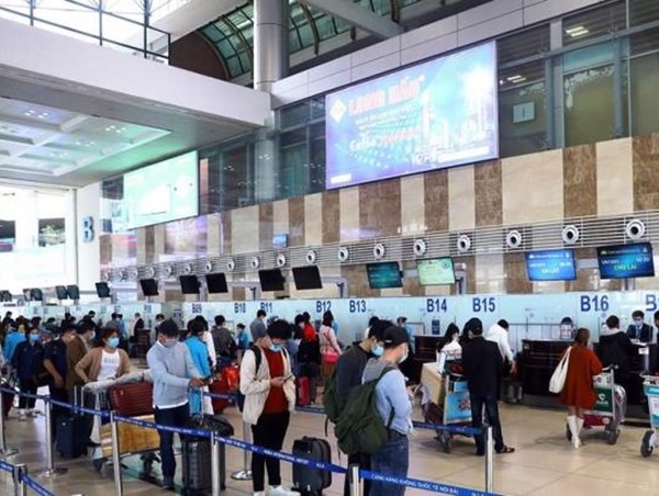 Sân bay Tân Sơn Nhất đông đến mức nào trong dịp 30/4 và 1/5 tới?