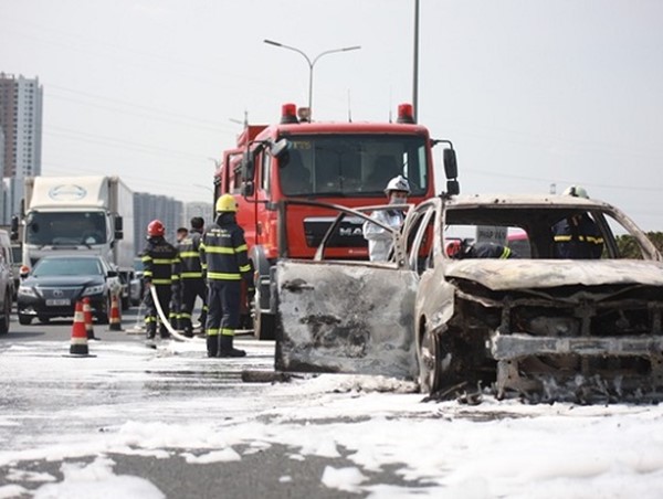 Tai nạn giao thông mới nhất hôm nay 30/4: Ngày đầu nghỉ lễ, 13 người chết vì tai nạn giao thông