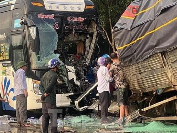 12 người tử vong vì tai nạn giao thông trong ngày thứ hai nghỉ lễ