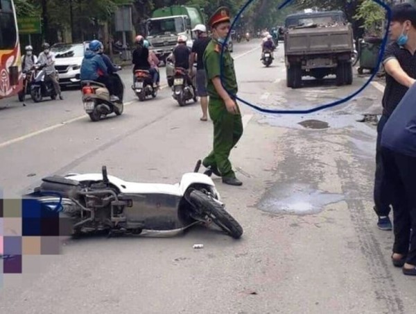 Tai nạn giao thông mới nhất hôm nay 2/5: Xe tải va chạm xe máy khiến nữ sinh tử vong thương tâm