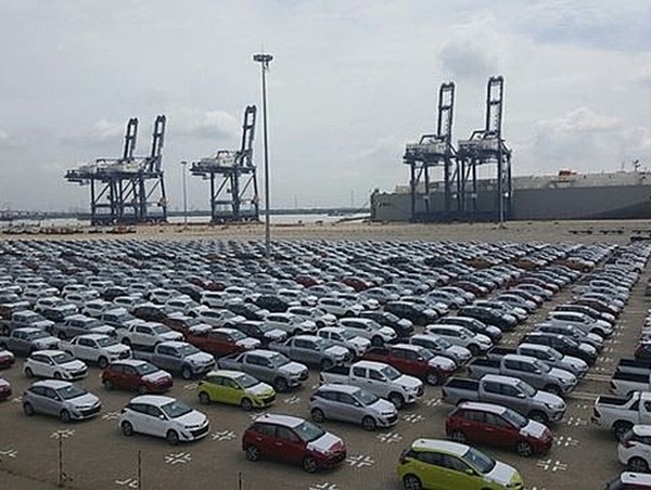 4 tháng, nhập khẩu hơn 49.000 ô tô nguyên chiếc