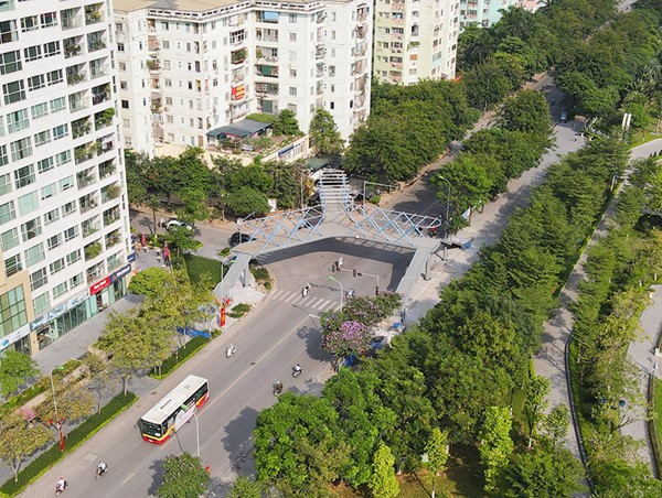 Sắp hoàn thành cầu vượt bộ hành chữ Y tại ngã ba đường Hoàng Minh Giám - Nguyễn Thị Thập