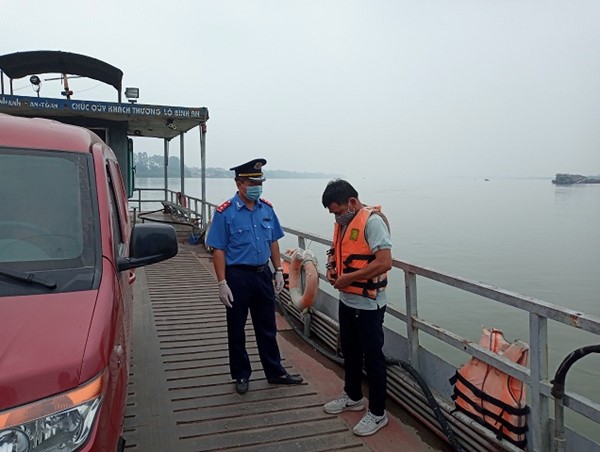 Hà Nội: Tăng cường phòng, chống dịch Covid-19 tại các bến đò, bến phà ngang sông