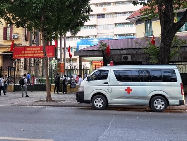 Phát hiện ca nghi nhiễm Covid-19, cán bộ, nhân viên Bộ Giao thông Vận tải ở lại cơ quan chờ kết quả chính thức