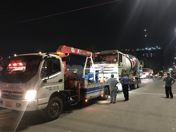 Tai nạn giao thông mới nhất hôm nay 21/5: Bị xe bồn cuốn vào gầm, người đàn ông đi xe máy tử vong tại chỗ