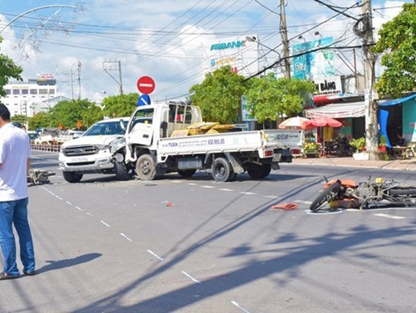 Tai nạn giao thông mới nhất hôm nay 31/5: Tai nạn liên hoàn khiến 10 phương tiện bị hỏng