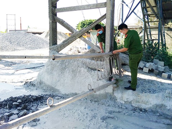 Huyện Gia Lâm: Mạnh tay xử lý vi phạm hành lang đê