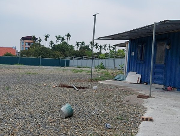 Phường Minh Khai, quận Bắc Từ Liêm: Cho doanh nghiệp xây bãi đỗ xe khi chưa được phép?