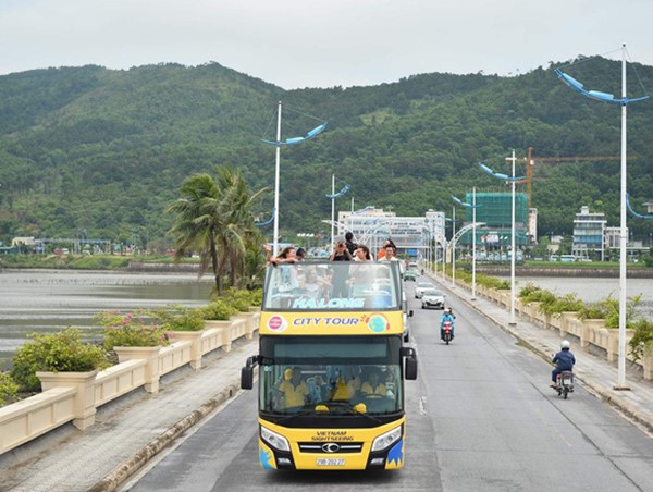 Tiếp tục thí điểm vận chuyển hành khách đến các cảng hàng không bằng ô tô