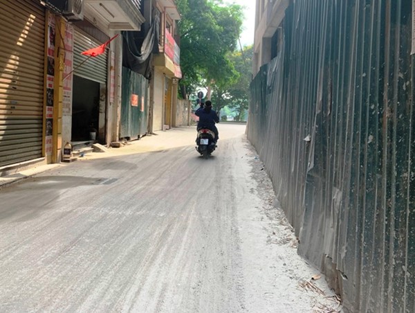 Gấp rút tìm nguồn ô nhiễm môi trường trên phố Kim Hoa