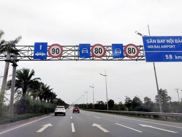 Mức phạt xe ô tô chạy quá tốc độ trên cao tốc mới nhất 2024