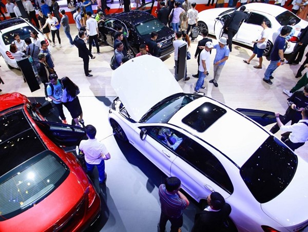 Đề xuất giảm lệ phí trước bạ: cú hích cho thị trường ô tô nội địa